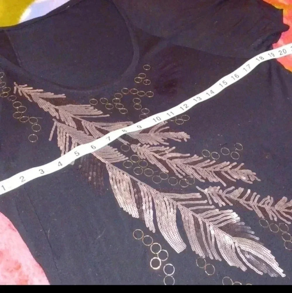 💙🐾Gorgeous black top with sparkly decor and low neckline - Picture 11 of 13